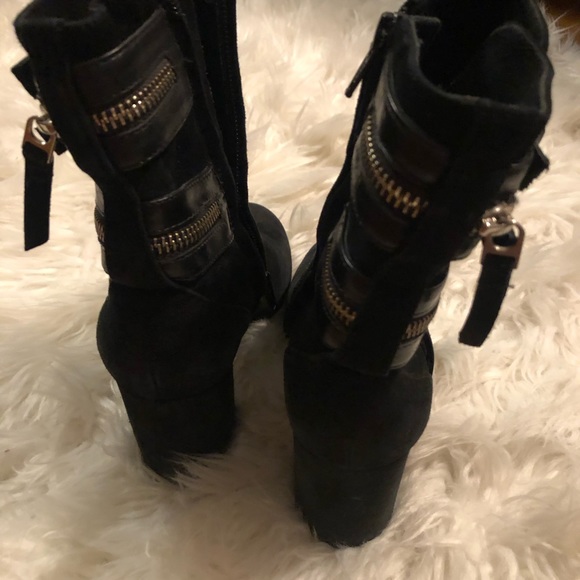 Vince Camuto bootie - Picture 3 of 7